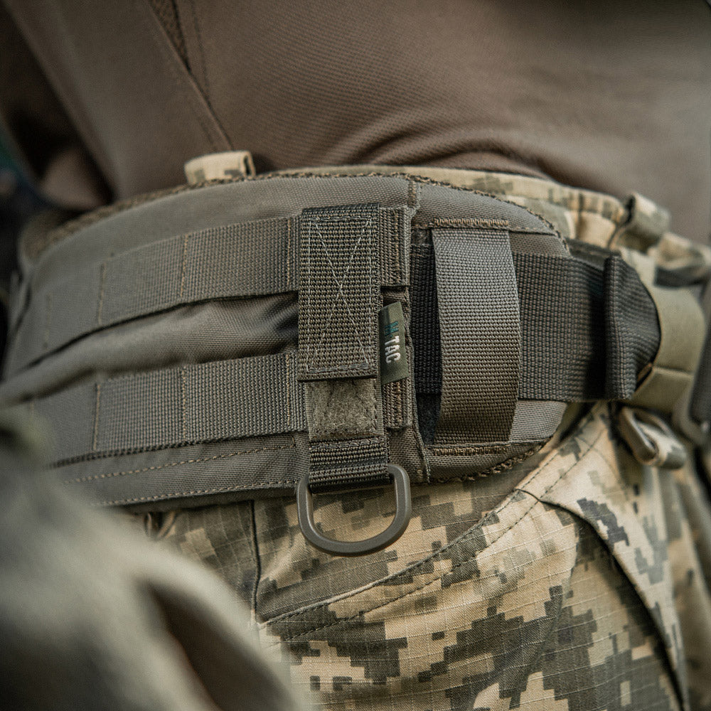 Fastening with D-ring