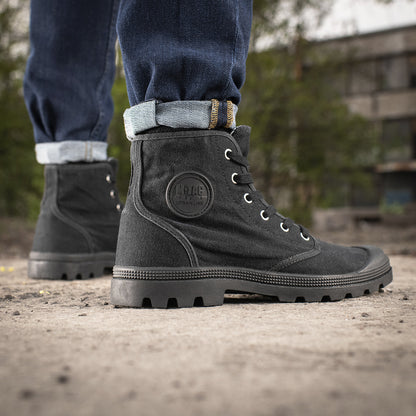 M-Tac sneakers